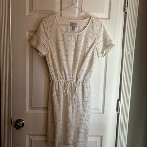 G.H. Bass & Co. White Ribbed Ruched Midi Dress